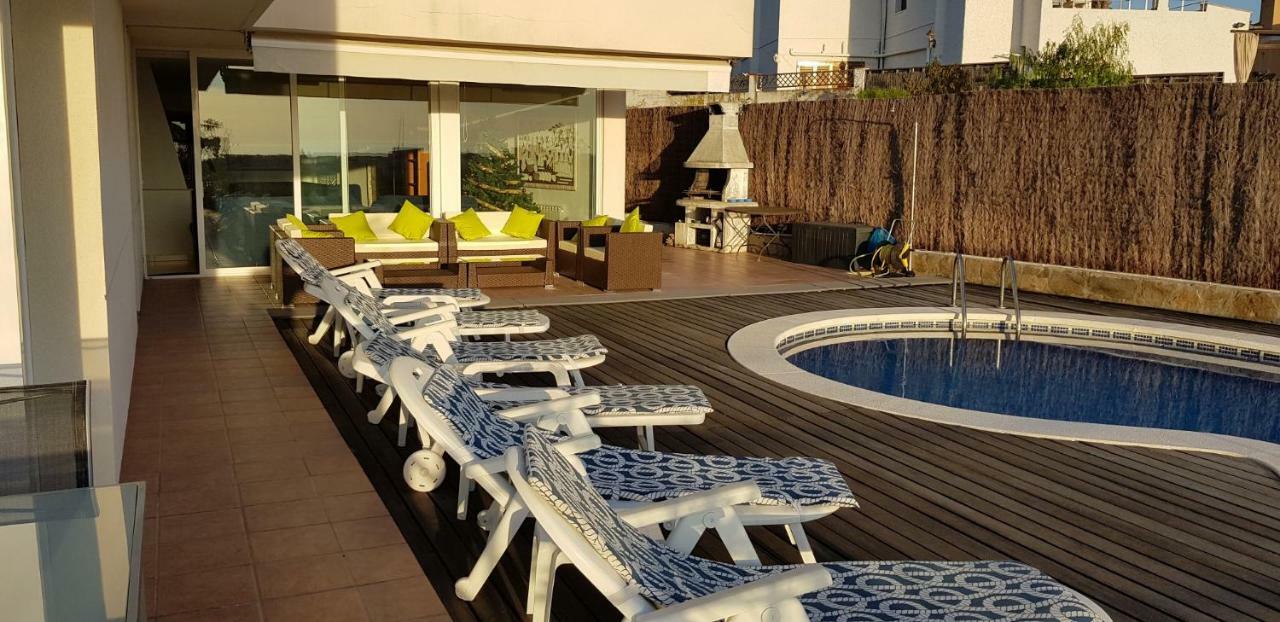 Villa Med Ситжес Екстериор снимка