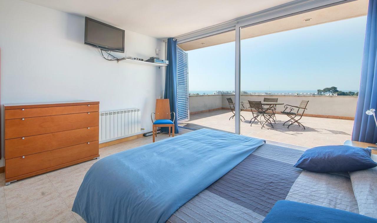 Villa Med Ситжес Екстериор снимка